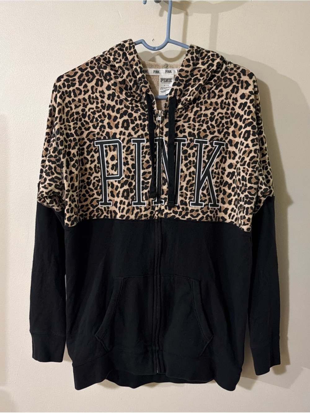 Victoria’s Secret PINK Full Zip Cheetah Print Spellout Colorblock size Small